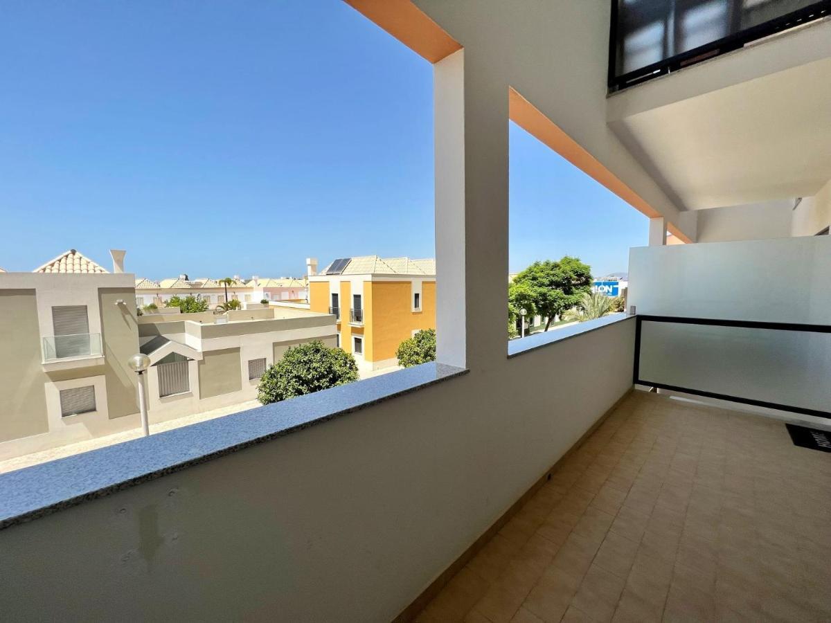 Faro Stylish 2 By Homing Apartment ภายนอก รูปภาพ
