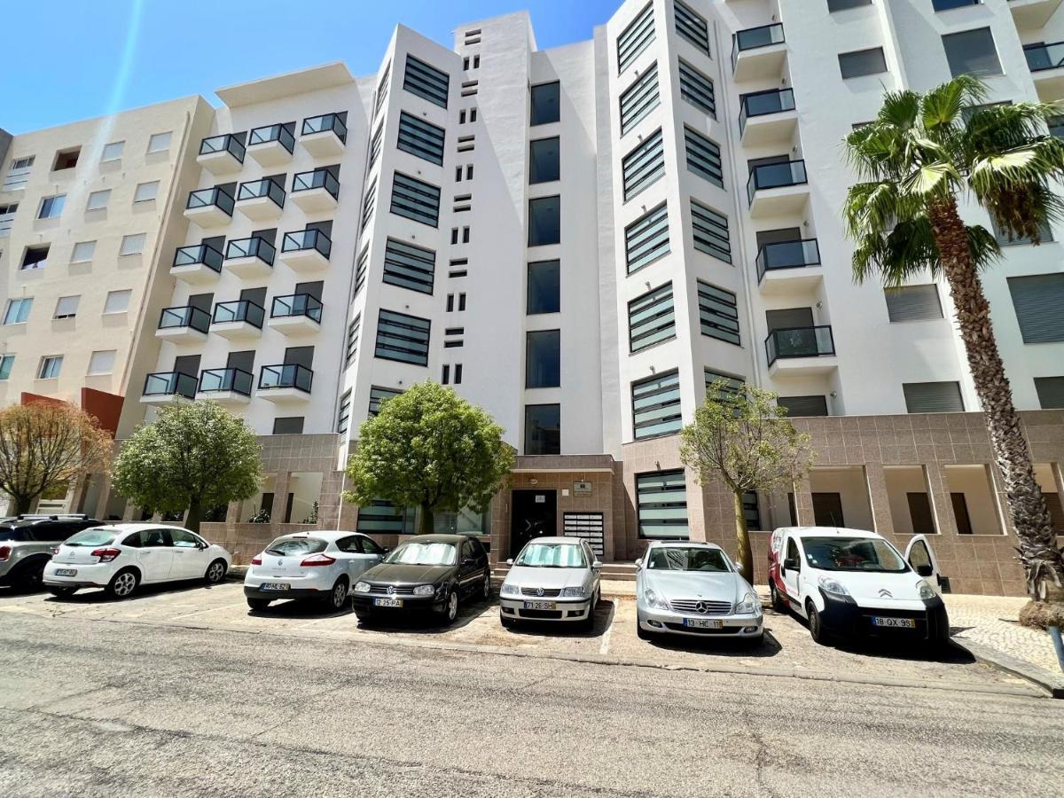 Faro Stylish 2 By Homing Apartment ภายนอก รูปภาพ